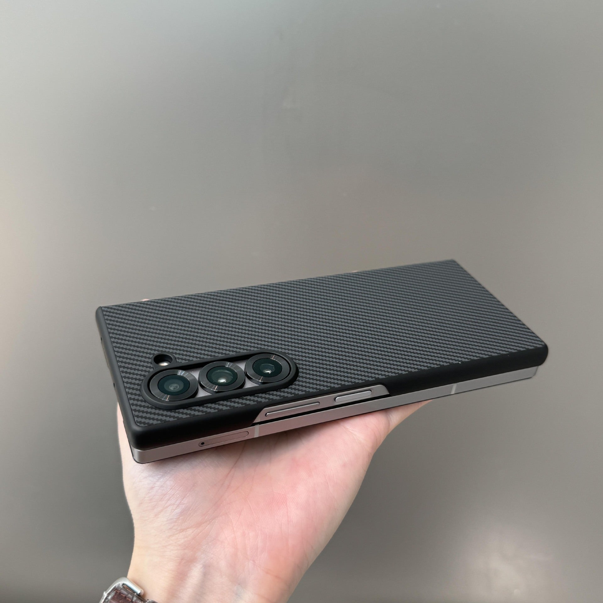 Elite Carbon Shell