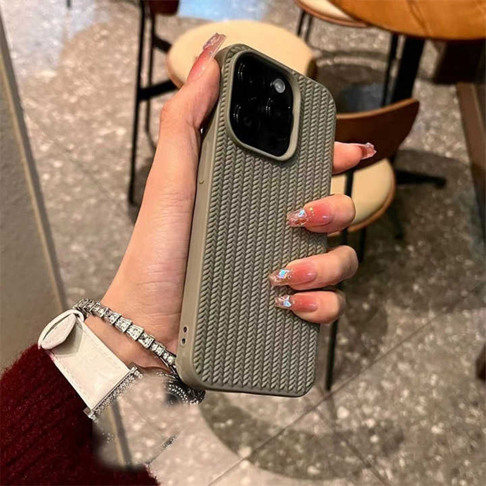 Knitted Elegance Silicone Case – iPhone Series